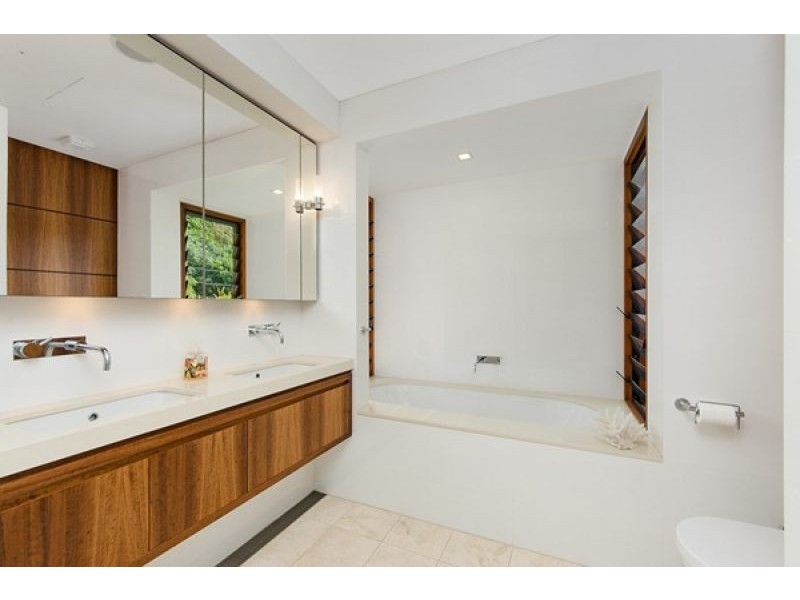 5 Sandy Bay Road, Clontarf NSW 2093