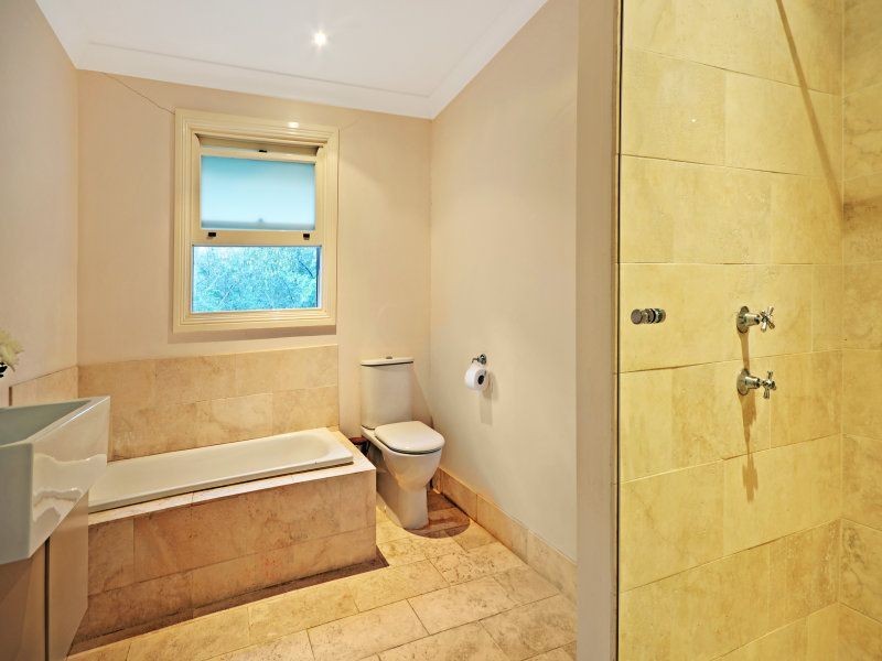 124 Clontarf Street, Seaforth NSW 2092