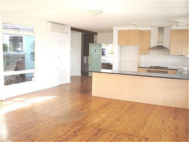 6B Abernethy St, Seaforth NSW 2092