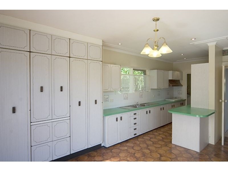 2 Monash Crescent, Clontarf NSW 2093