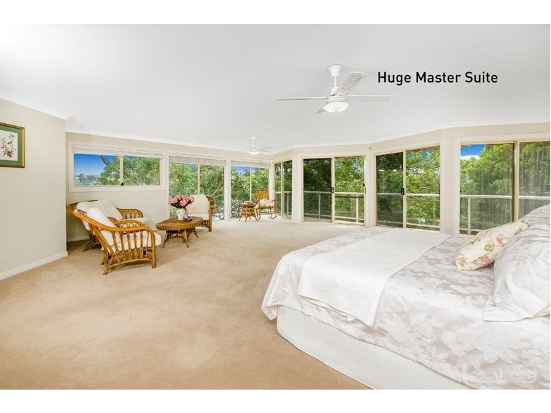 19a Peronne Avenue, Clontarf NSW 2093