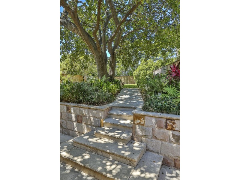 15 Kirkwood Street, Seaforth NSW 2092