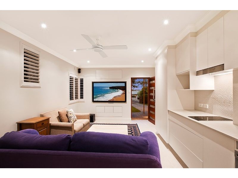 17 Peacock Street, Seaforth NSW 2092