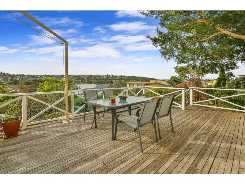 3 Curl Curl Parade, Curl Curl NSW 2096