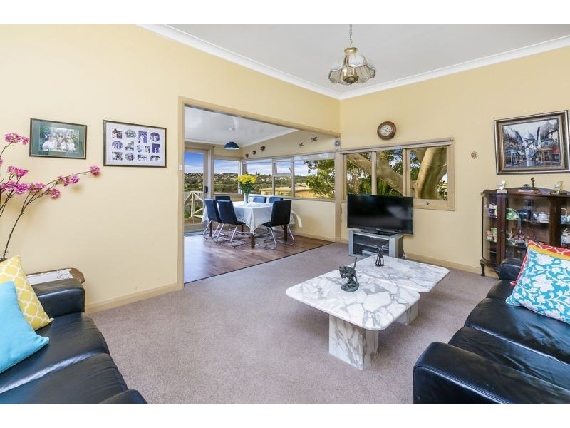 3 Curl Curl Parade, Curl Curl NSW 2096