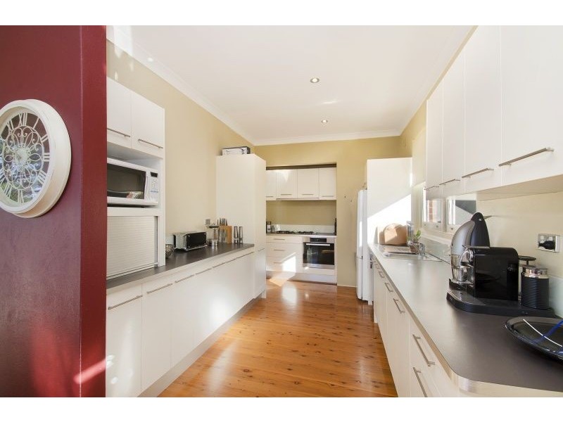 42 Peacock Street, Seaforth NSW 2092