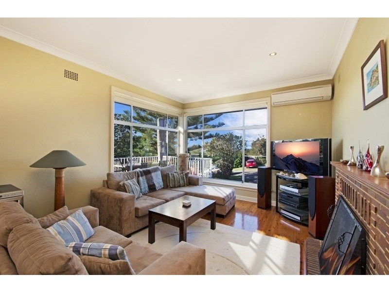 42 Peacock Street, Seaforth NSW 2092