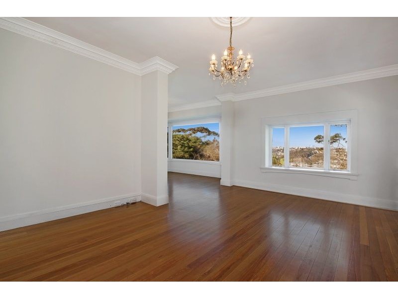 17 Kanangra Crescent, Seaforth NSW 2092