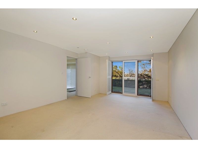 17 Kanangra Crescent, Seaforth NSW 2092