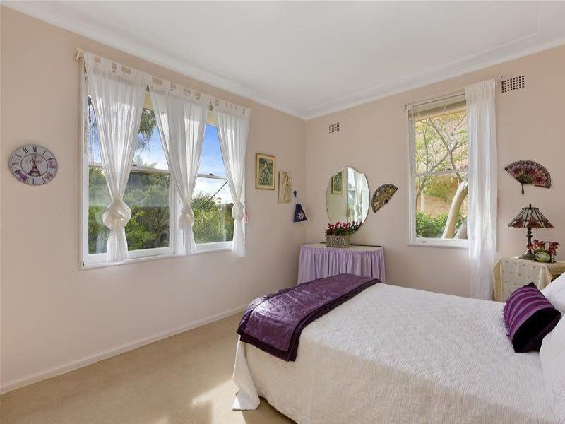 9 Montauban Avenue, Seaforth NSW 2092