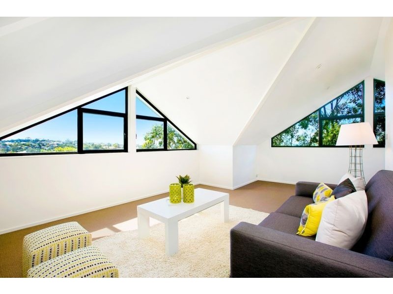 “Aurora” 85 Frenchs Forest Road, Seaforth NSW 2092