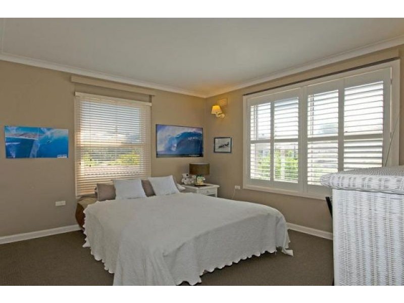 37 Edgecliffe Esplanade, Seaforth NSW 2092