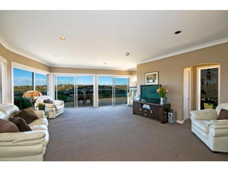37 Edgecliffe Esplanade, Seaforth NSW 2092