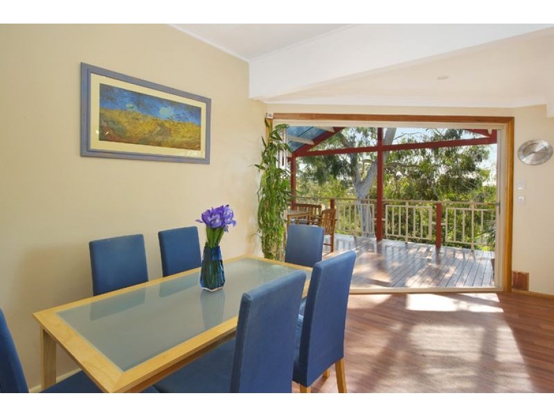 8 Phillip Avenue, Seaforth NSW 2092