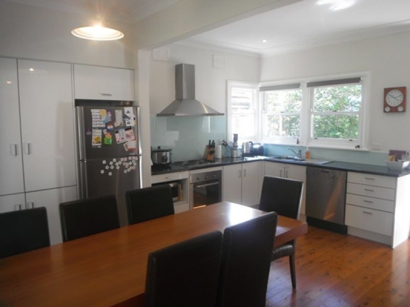 17 Fromelles Avenue, Seaforth NSW 2092