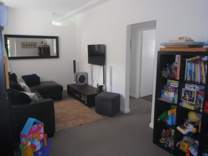 17 Fromelles Avenue, Seaforth NSW 2092