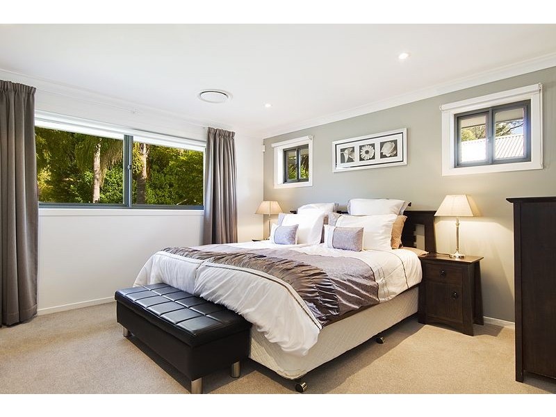 25 Montauban Avenue, Seaforth NSW 2092