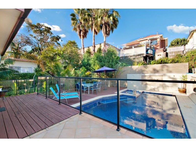 18 Marlborough Avenue, Freshwater NSW 2096