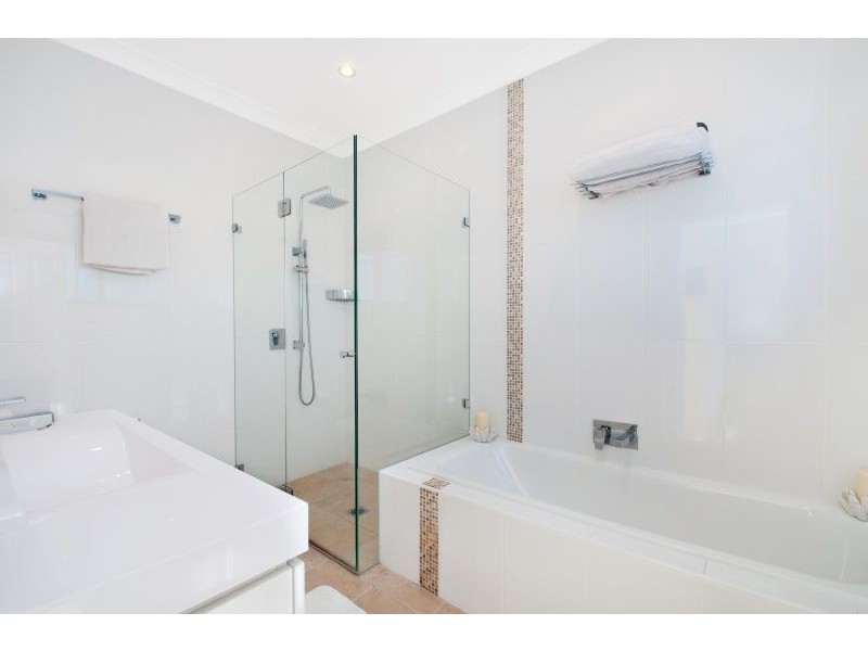 18 Marlborough Avenue, Freshwater NSW 2096