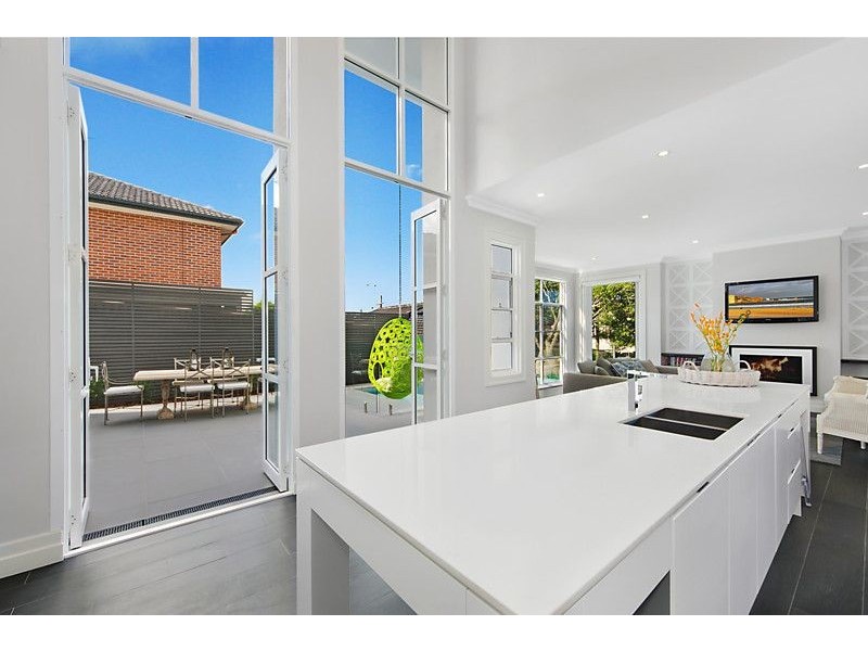 34 Fromelles Avenue, Seaforth NSW 2092