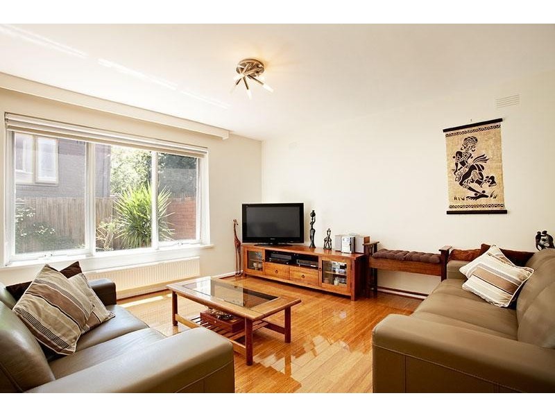 14 Westbury Street, St Kilda East VIC 3183