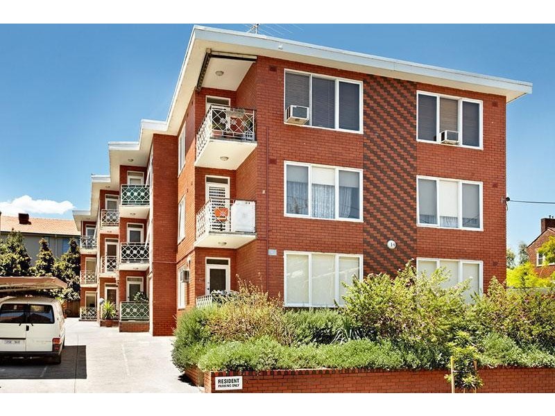 14 Westbury Street, St Kilda East VIC 3183