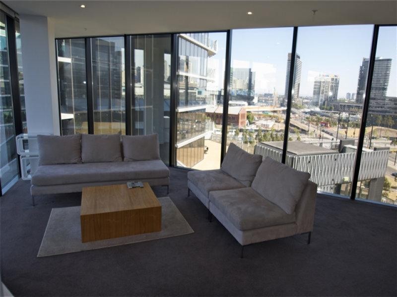 707/18 Waterview Walk, Docklands VIC 3008