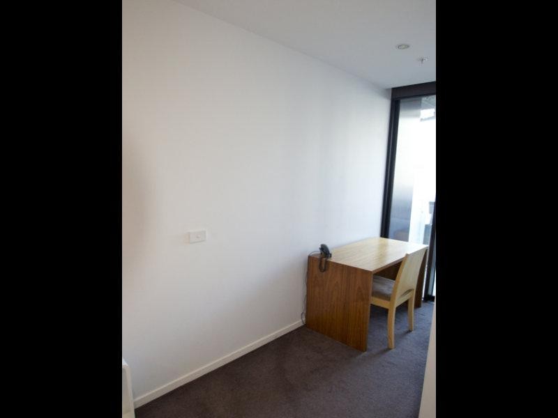 707/18 Waterview Walk, Docklands VIC 3008