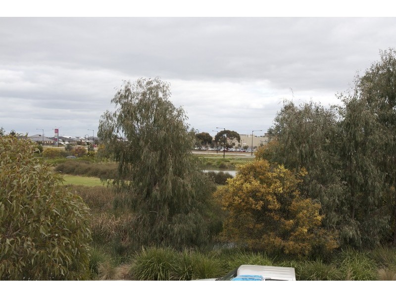 71 Central Park Avenue, Point Cook VIC 3030