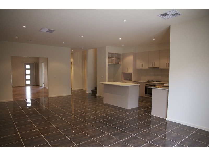 71 Central Park Avenue, Point Cook VIC 3030