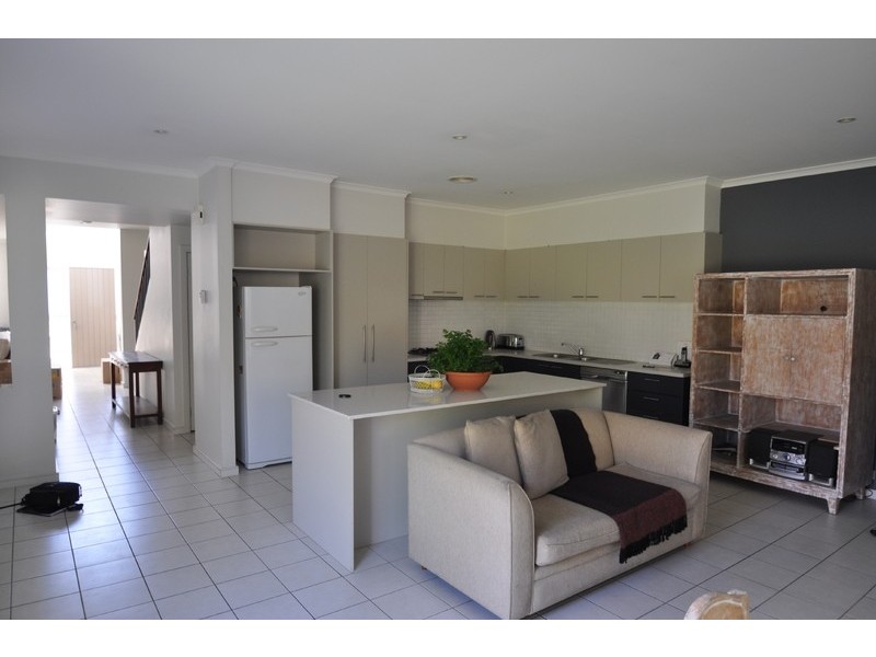 6 Carnoustie Parade, Heatherton VIC 3202