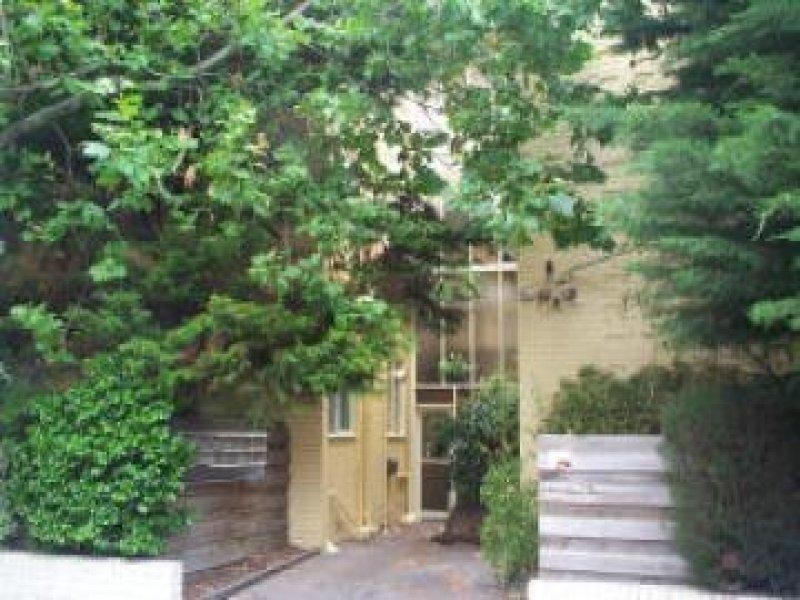 8/35 Glenhuntly Road, Elwood VIC 3184