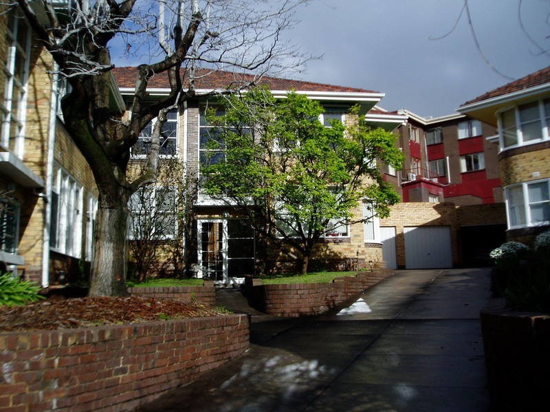 3 Woonsocket Court, St Kilda VIC 3182