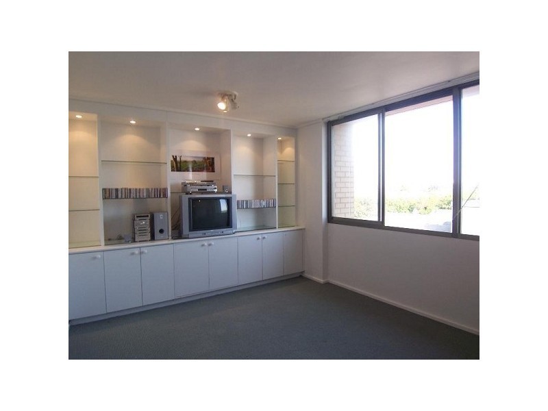 343 Beaconsfeild Parade, St Kilda West VIC 3182