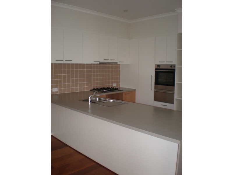 6 Pinehurst Way, Heatherton VIC 3202