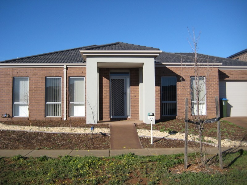 1/15 San Sebastian Drive, Point Cook VIC 3030