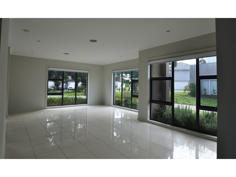 11 San Lorenzo Court, Heatherton VIC 3202