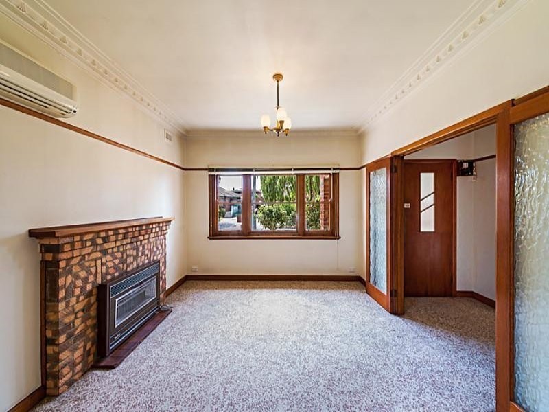 5 Boronia Street, Pascoe Vale South VIC 3044