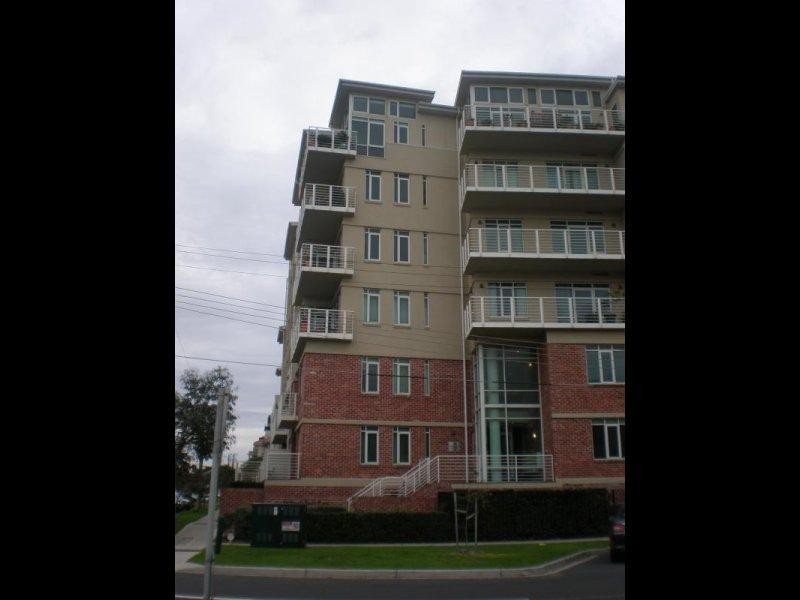 39 Esplanade East, Port Melbourne VIC 3207