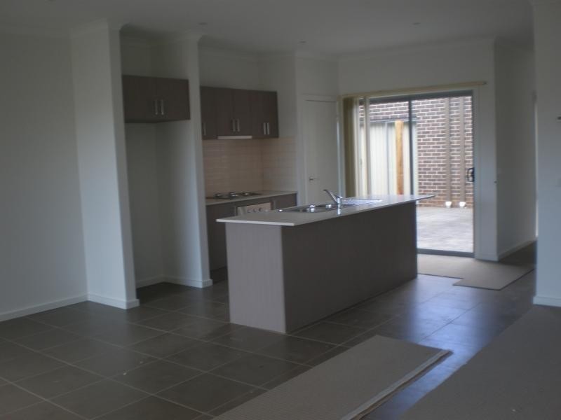 1/7 Toledo Crescent, Point Cook VIC 3030