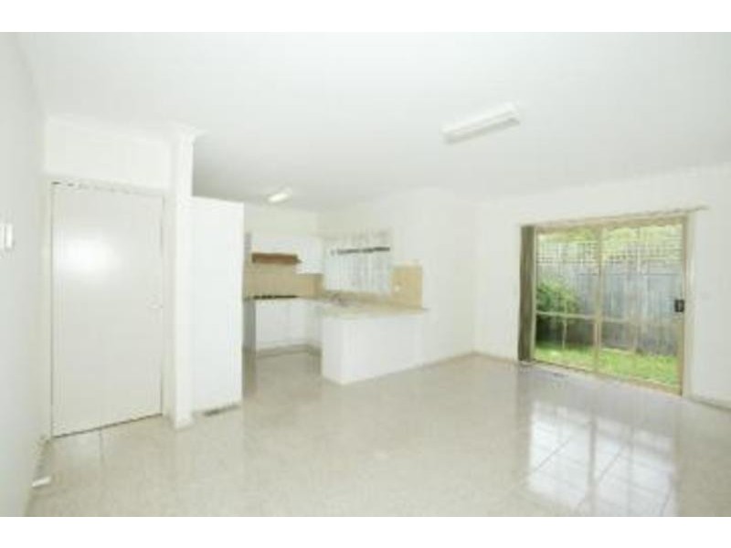 2/16 Paula Crescent, Doncaster East VIC 3109