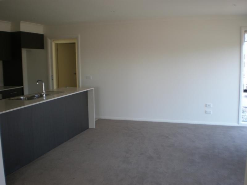 12 Giverney Close, Burnside Heights VIC 3023