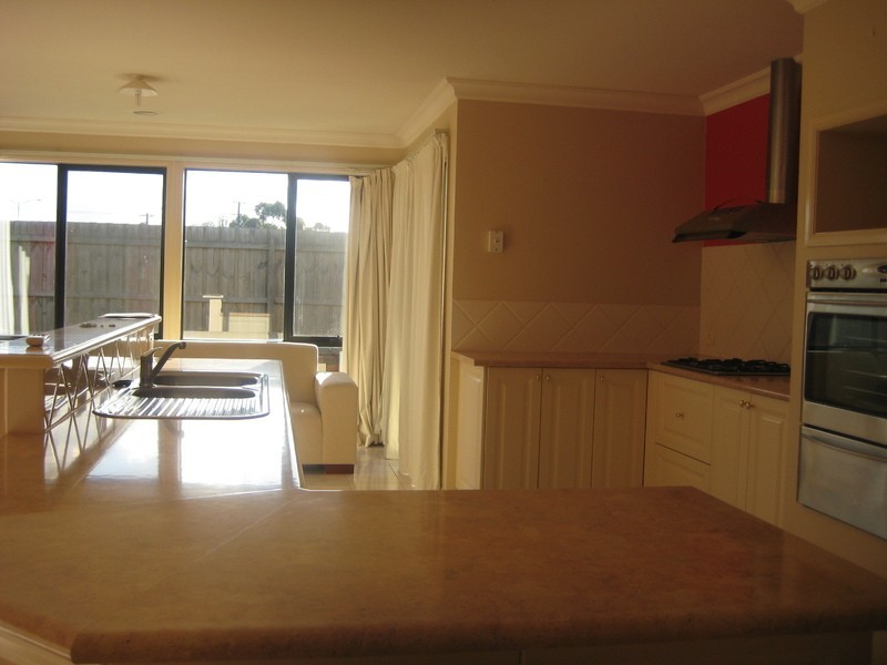 2 Berwick Cranbourne Road, Cranbourne East VIC 3977
