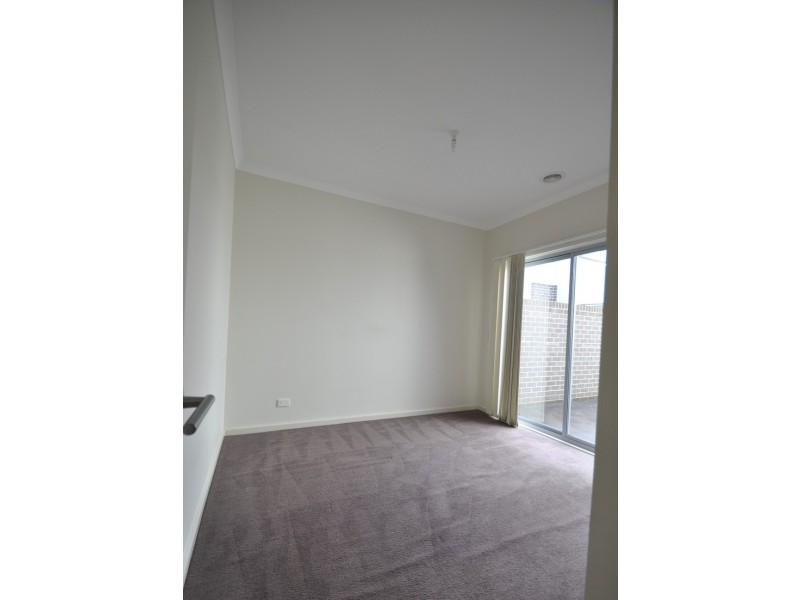 11 Toledo Crescent, Point Cook VIC 3030