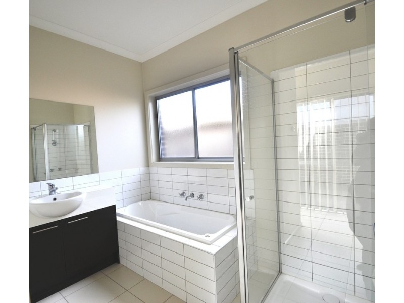 11 Toledo Crescent, Point Cook VIC 3030
