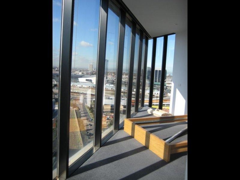 8 Waterview Walk, Docklands VIC 3008