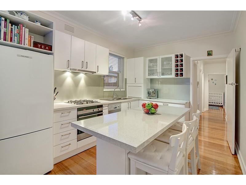 1/56 Windsor Crescent, Surrey Hills VIC 3127