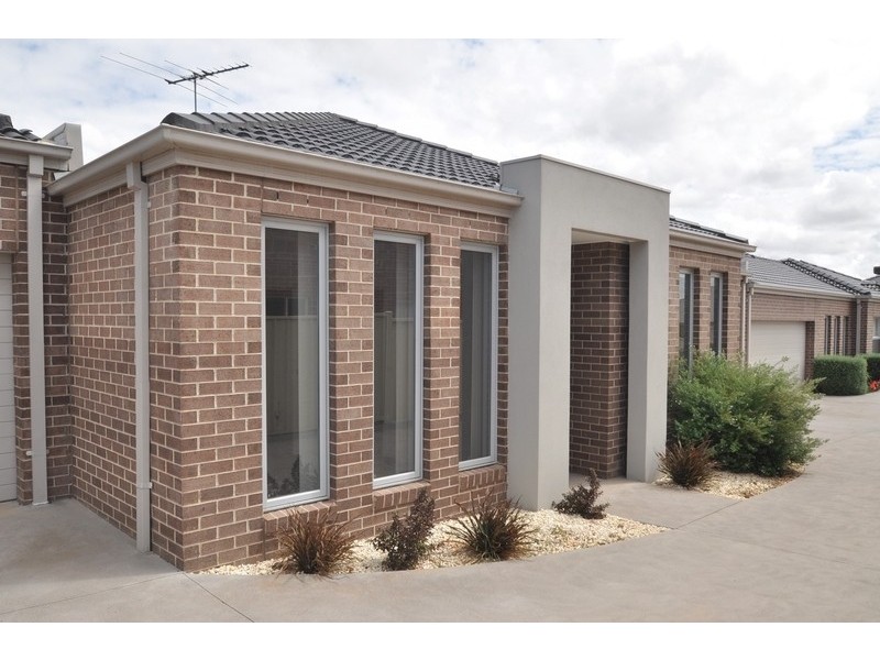 7 Bilbao Way, Point Cook VIC 3030