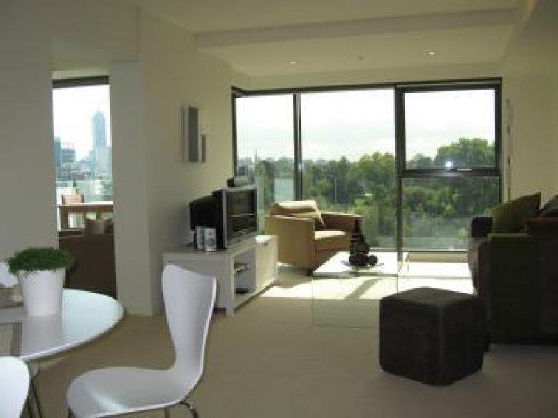 1004/2 Albert Road, South Melbourne VIC 3205