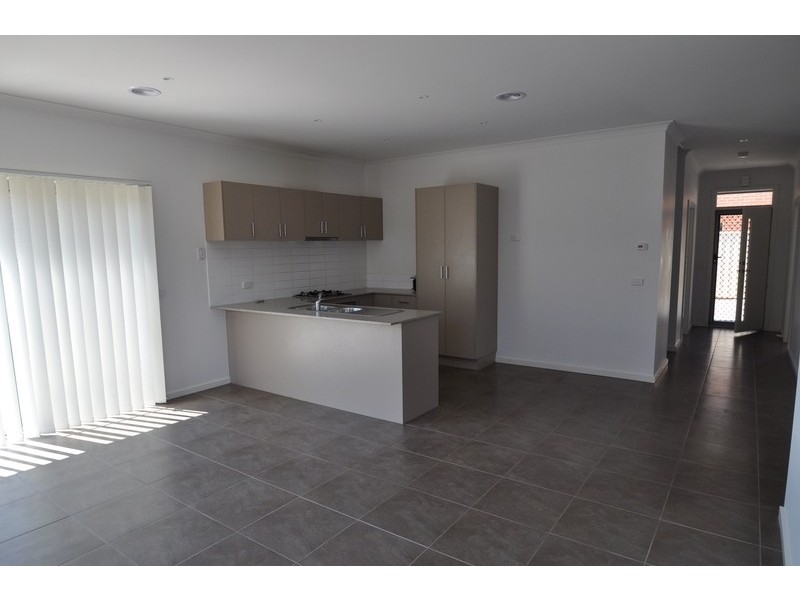 7 Bilbao Way, Point Cook VIC 3030